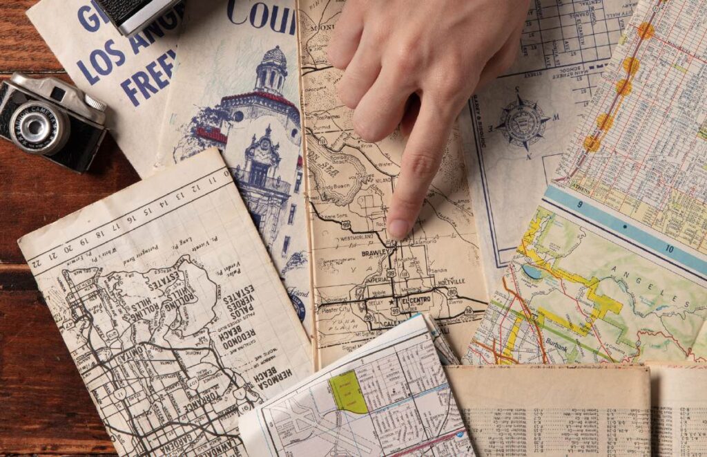 map hands